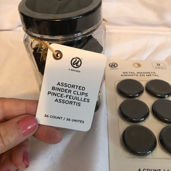 Ubrand chips and magnets new - Picture 5 of 5